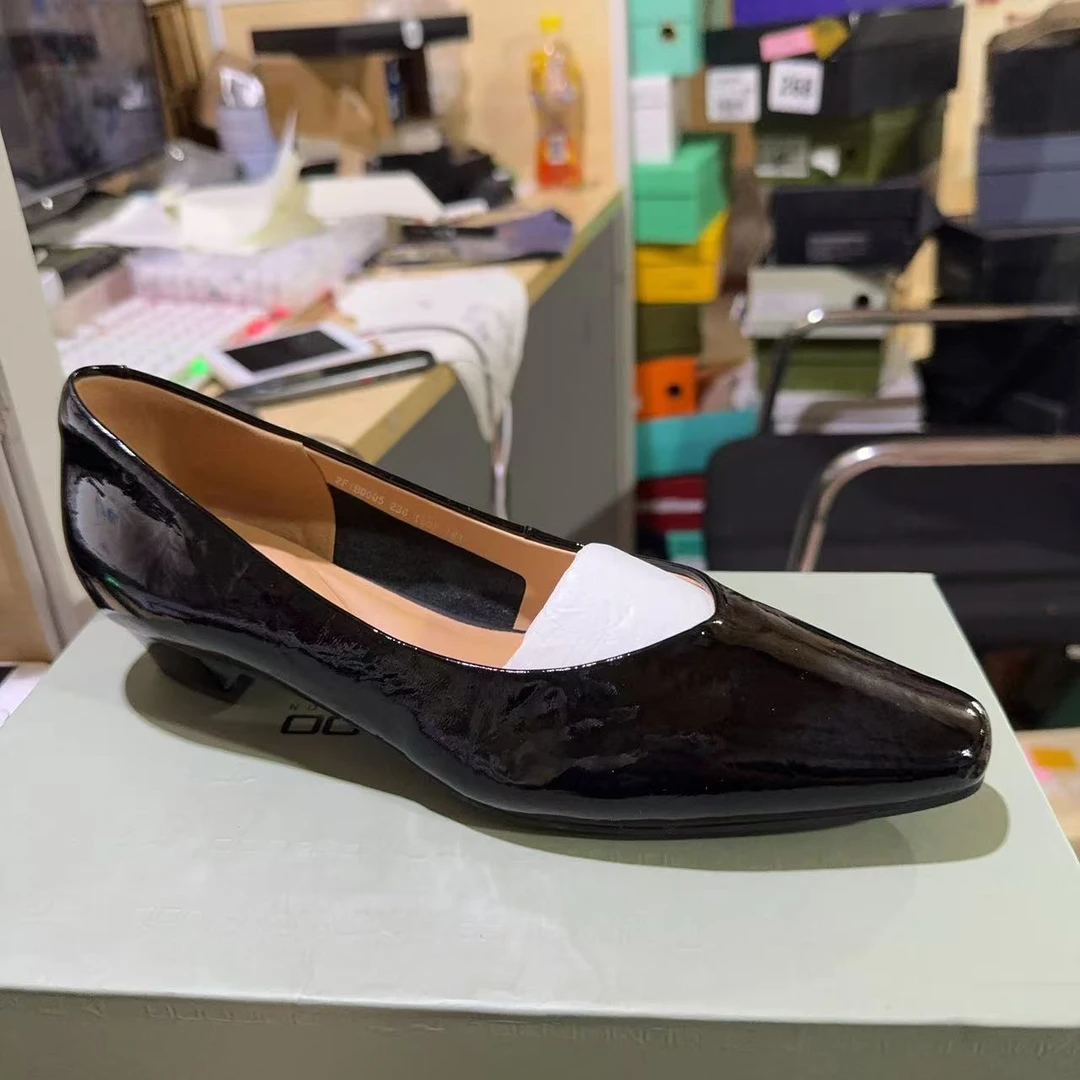 0005   黑色 新款百搭软底尖头单鞋