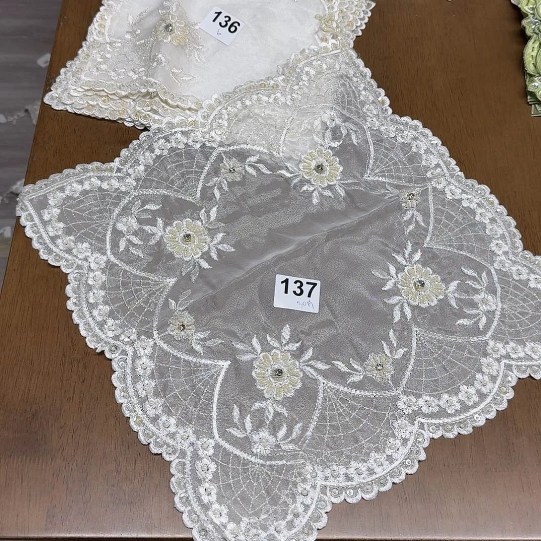 驯鹿毛137号白色40方巾30片