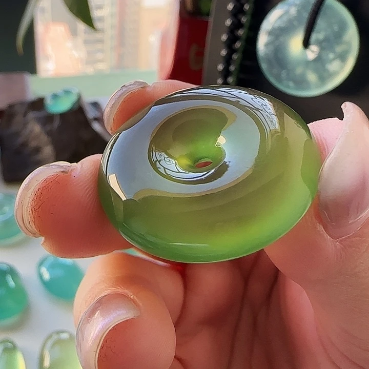 岫玉未镶嵌颈饰岫玉