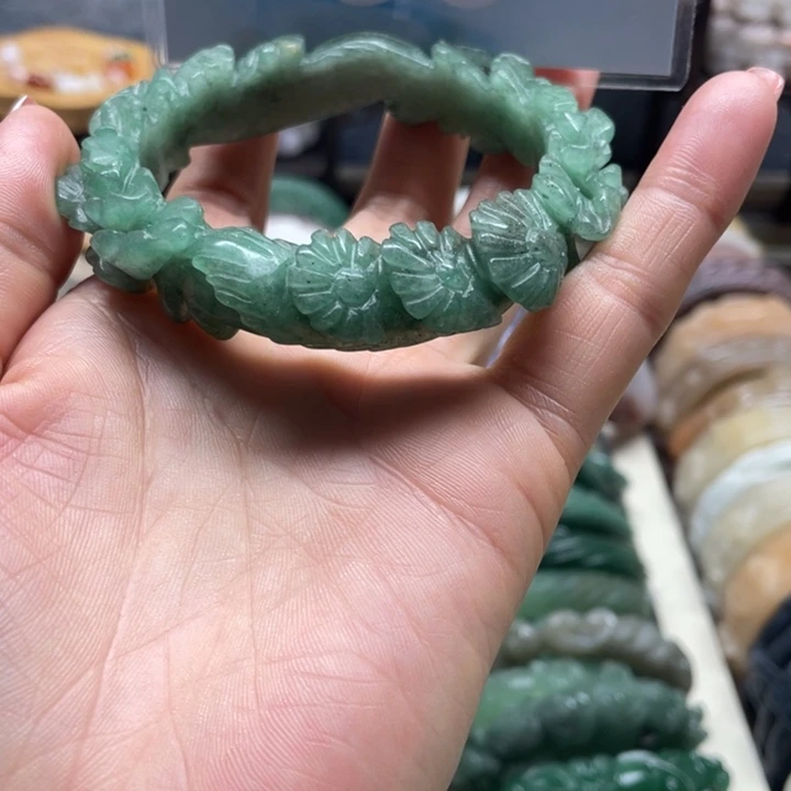 石英岩玉未镶嵌手镯