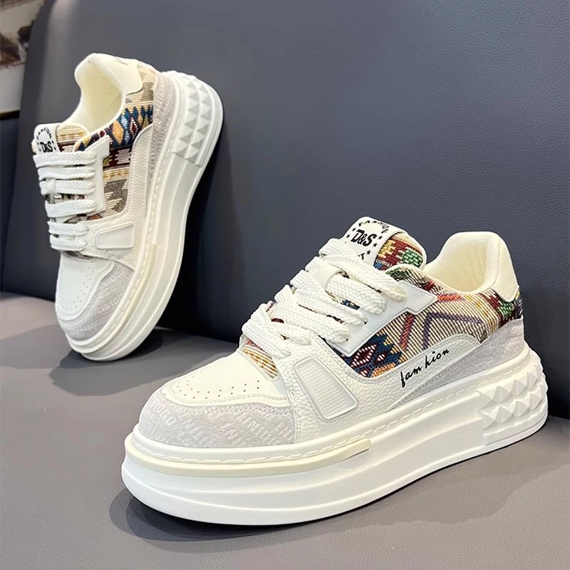 2025年男鞋夏季新款透气潮牌高级感百搭休闲板鞋运动厚底小白潮鞋