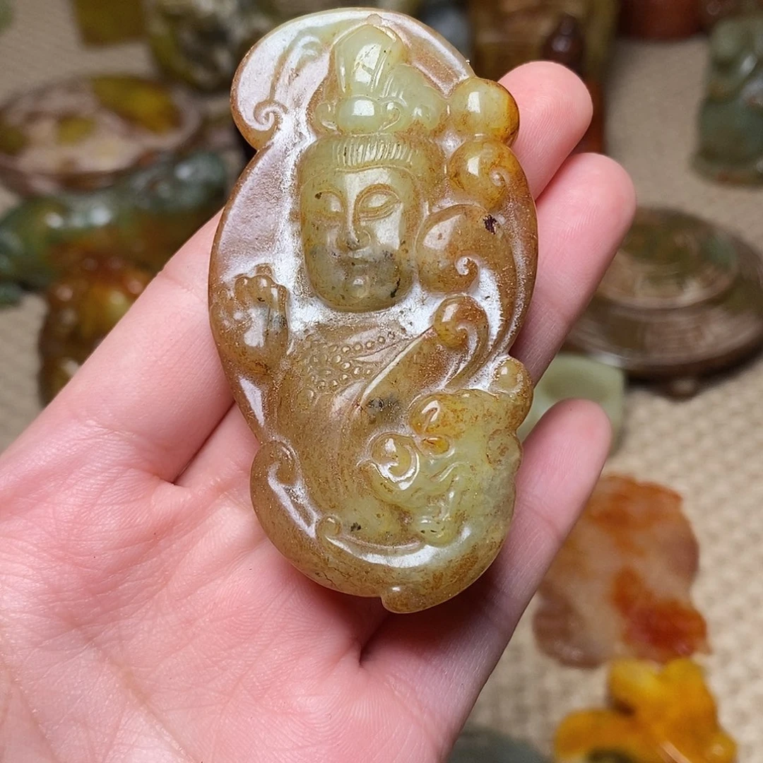 蛇纹石玉未镶嵌颈饰