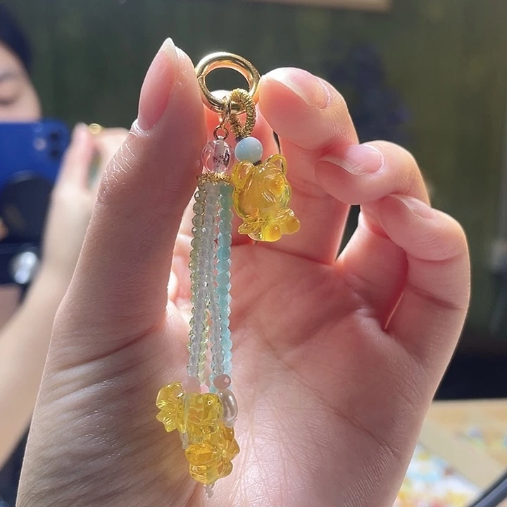 蜜蜡未镶嵌裸石提溜