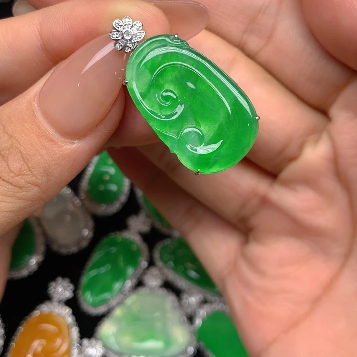 翡翠18K金镶嵌吊坠(不含链)