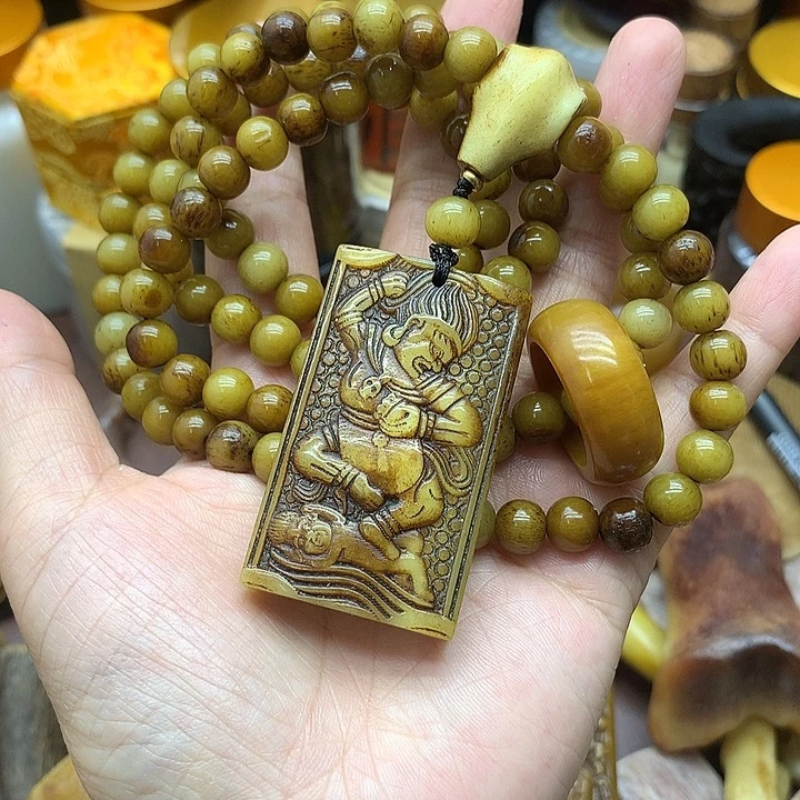 五哥老料木制品手串