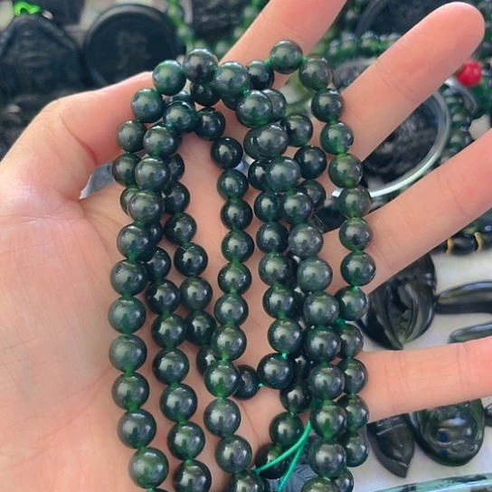 蛇纹石玉未镶嵌珠子