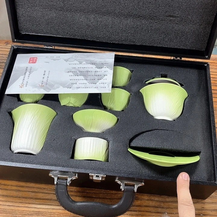 孤品茶具套装等。