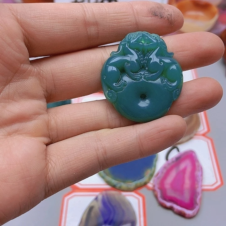 【闪购商品】玛瑙/玉髓珠宝半成品未镶嵌陈****嘛