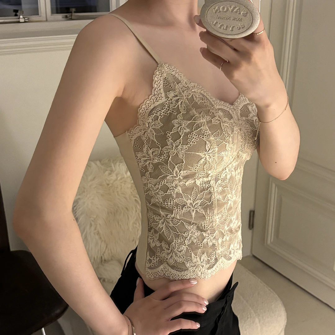 独特别致蕾丝小吊带背心女2025新款秋内搭一体带胸垫辣妹打底上衣