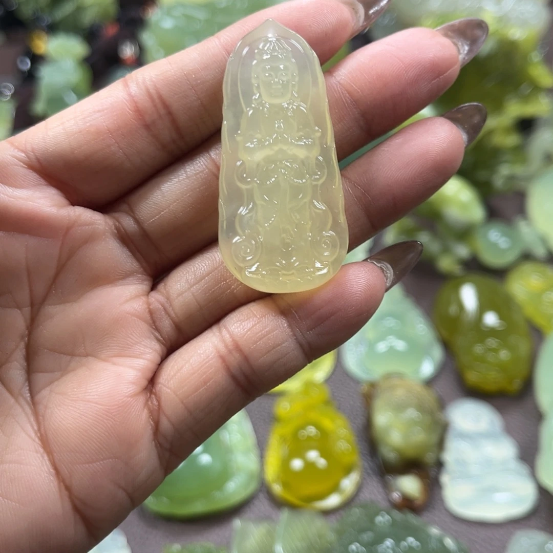 蛇纹石玉未镶嵌颈饰