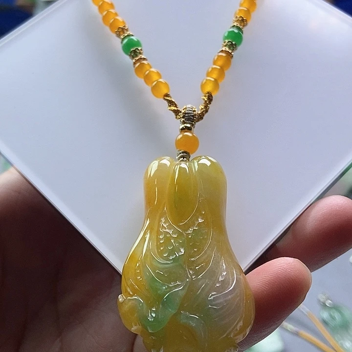 吊坠(赠链)未镶嵌翡翠