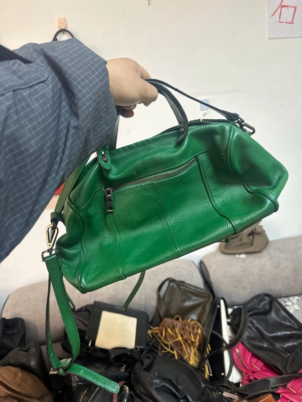 女士单间斜挎包绿色黑色百搭直播间拍