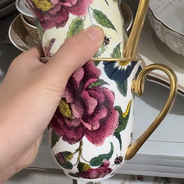 外贸伟的微瑕杯子两个