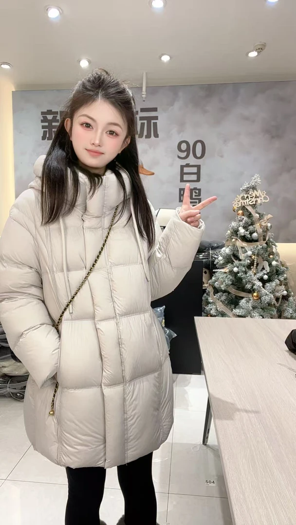 6889  高端轻奢巨好看连帽  90白鸭绒  中长款羽绒服外套