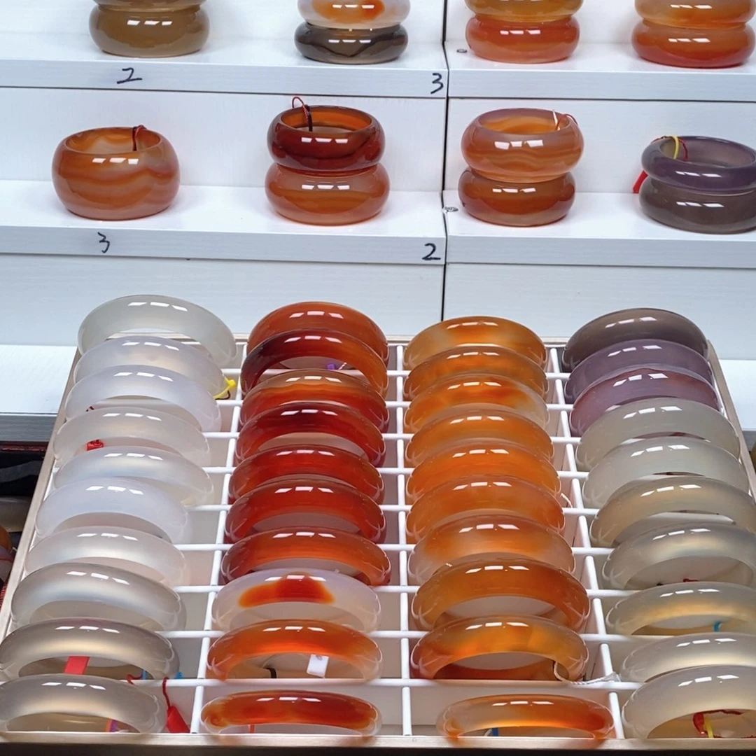 玛瑙/玉髓手镯未镶嵌