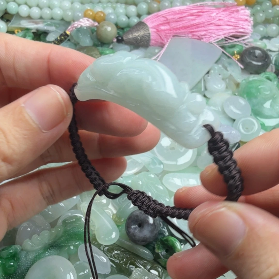 翡翠未镶嵌颈饰21