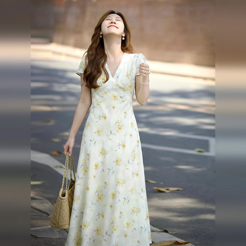 2375法式短袖碎花连衣裙子女2025新款早春高级感收腰显瘦气质长裙