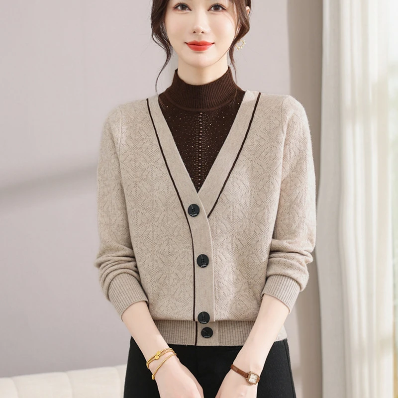 妈妈装2025秋装新款假两件针织上衣中老年女秋冬半高领毛衣打底衫