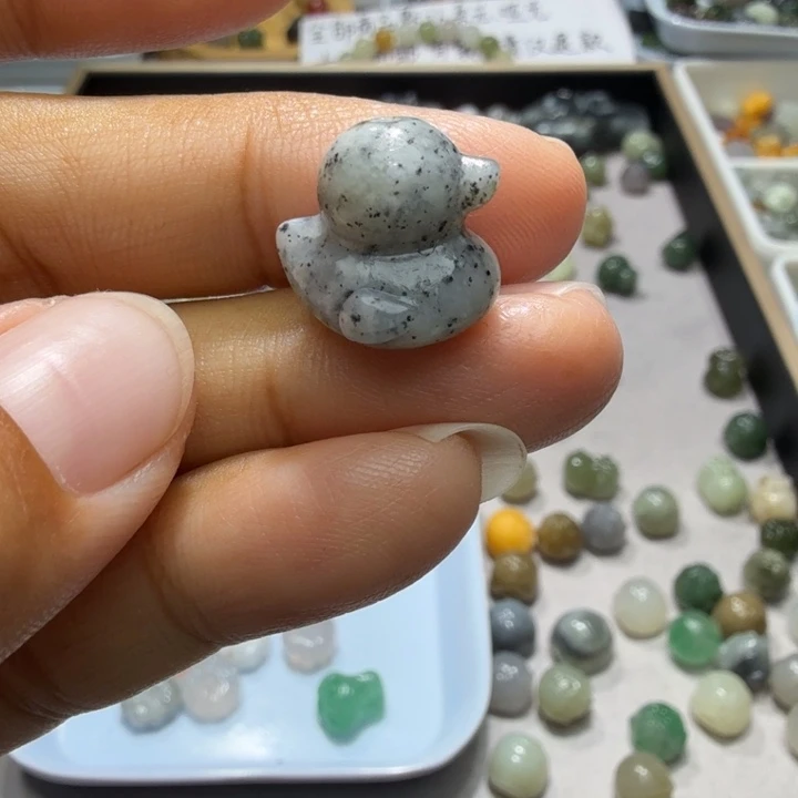 未镶嵌和田玉珠宝半成品
