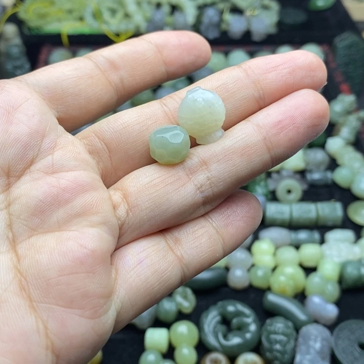 和田玉未镶嵌颈饰福利无售后