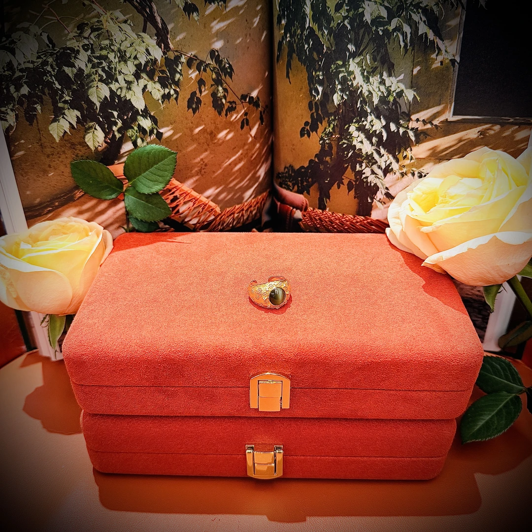 壹屿珠宝 0309002 和田玉典藏戒指