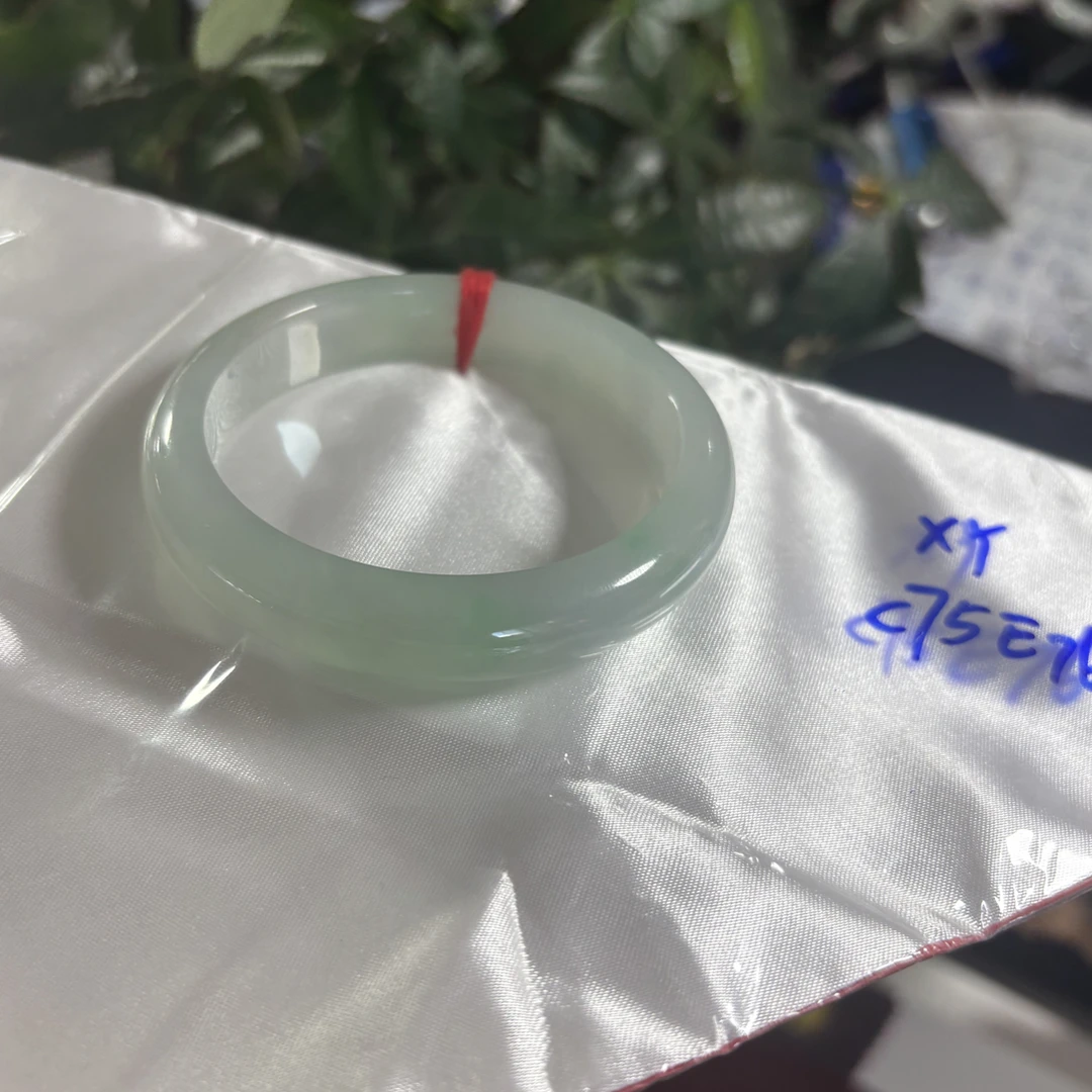 缅甸翡翠A货手镯