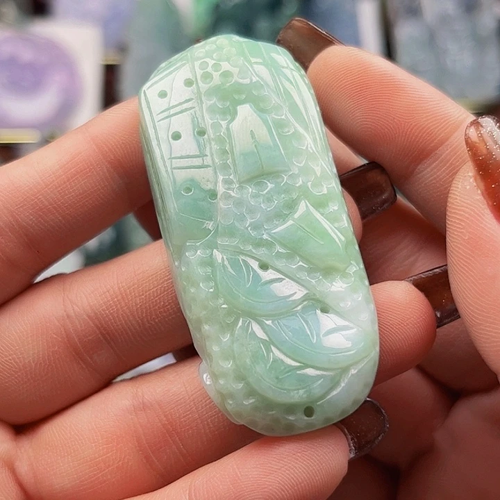 翡翠未镶嵌颈饰挂件