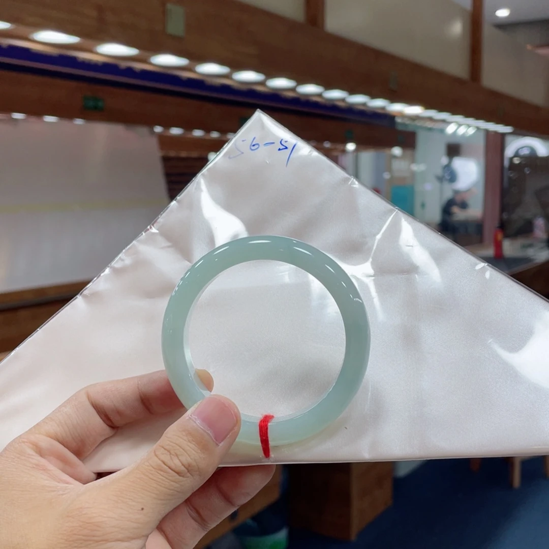 未镶嵌手镯翡翠翡翠