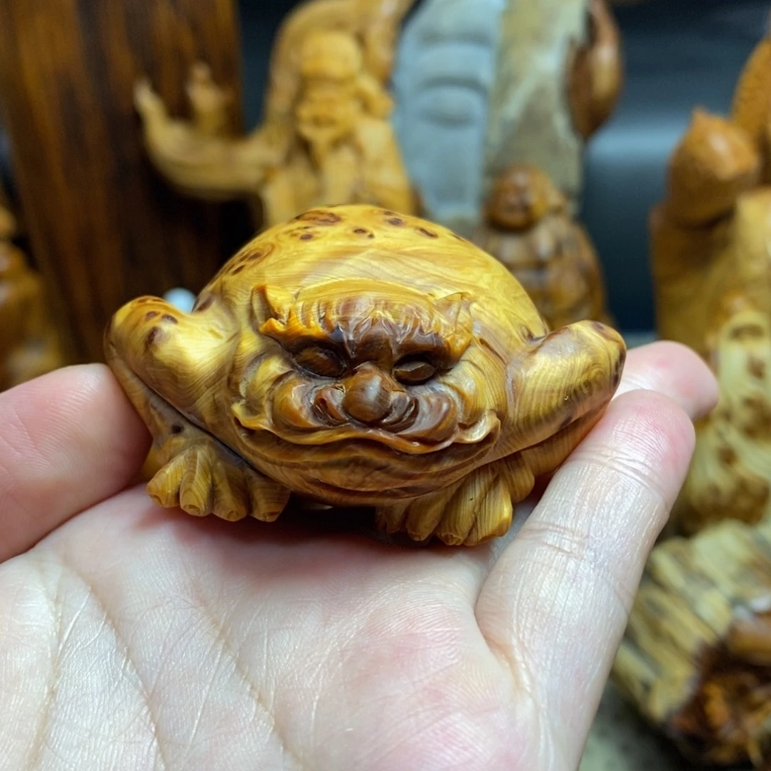 柏木（崖柏）招**法太行山上