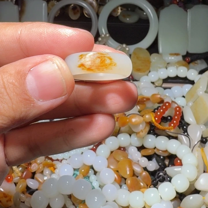 和田玉未镶嵌戒指