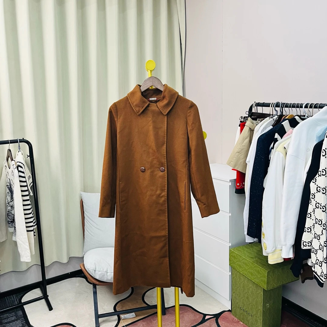 99新 MaxMara  驼色经典大衣 32码