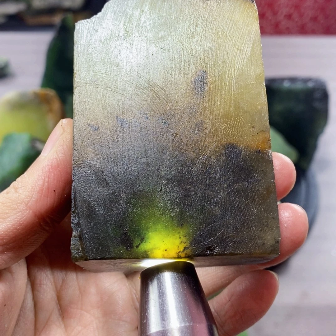 蛇纹石玉未镶嵌岫玉原石蛇纹石玉