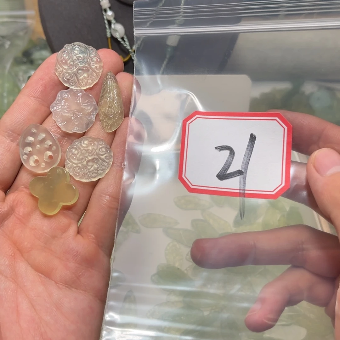一****蛇纹石玉合金颈饰