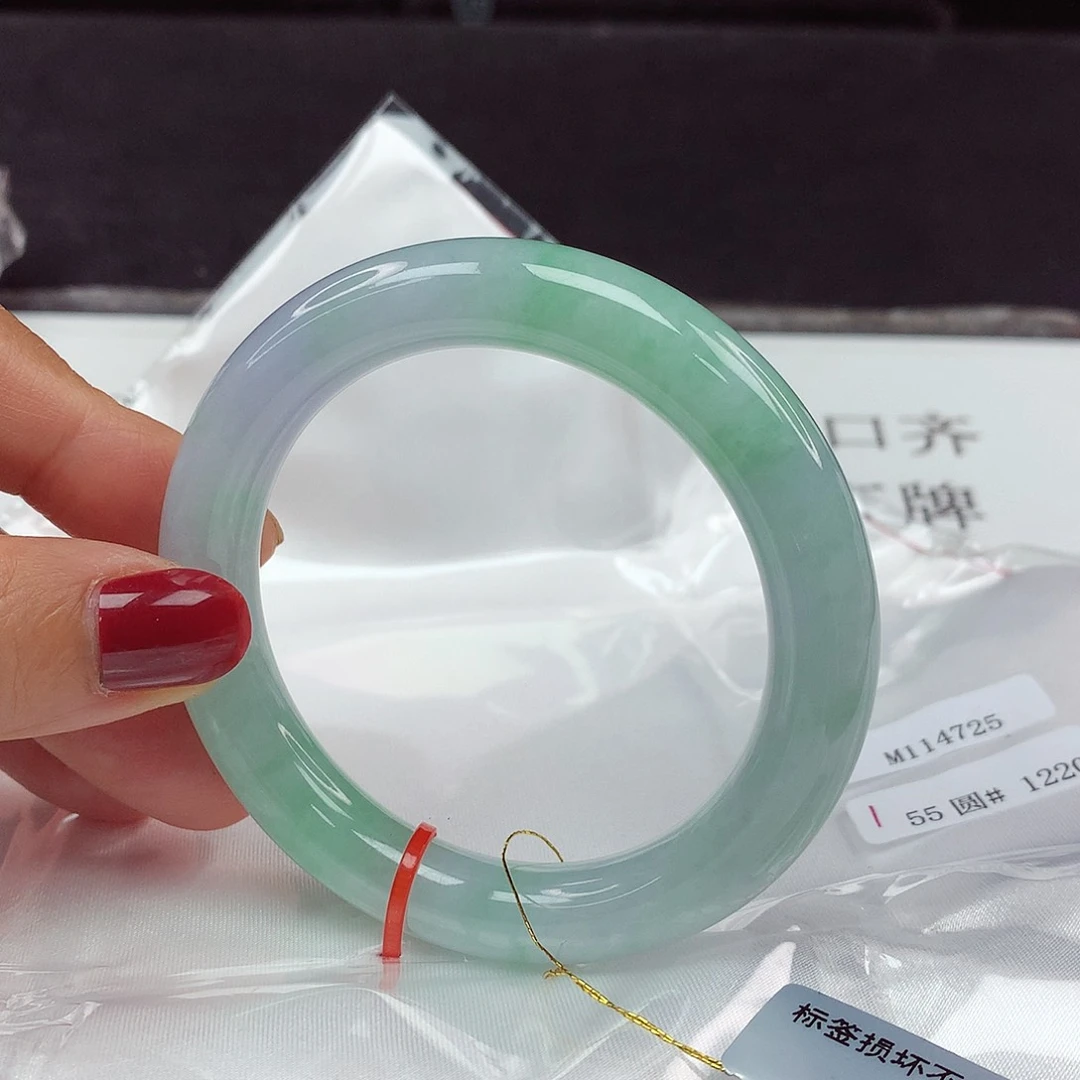翡翠手镯未镶嵌55圈4725