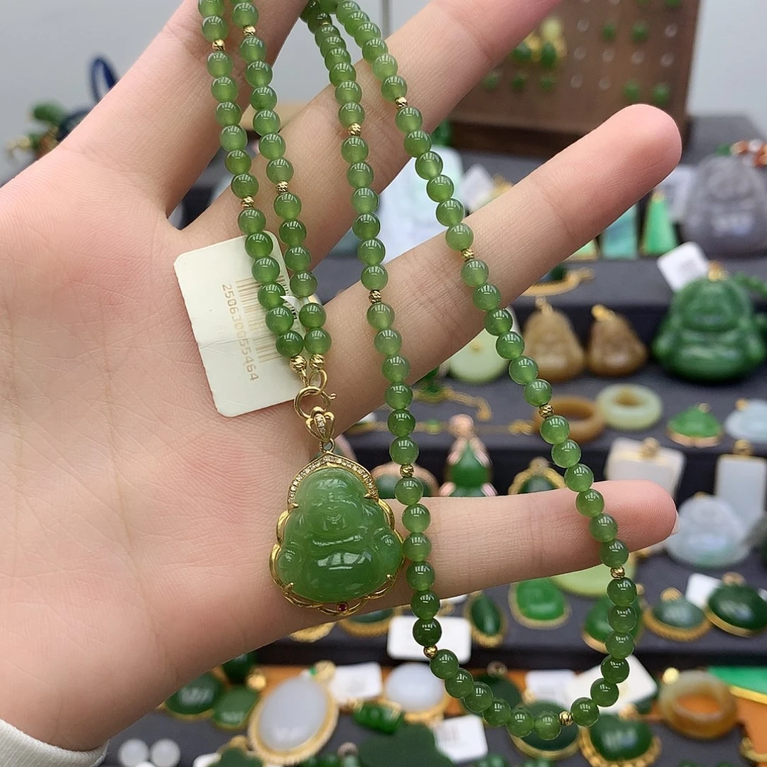 陈***务和田玉（碧玉）18K金镶嵌颈饰