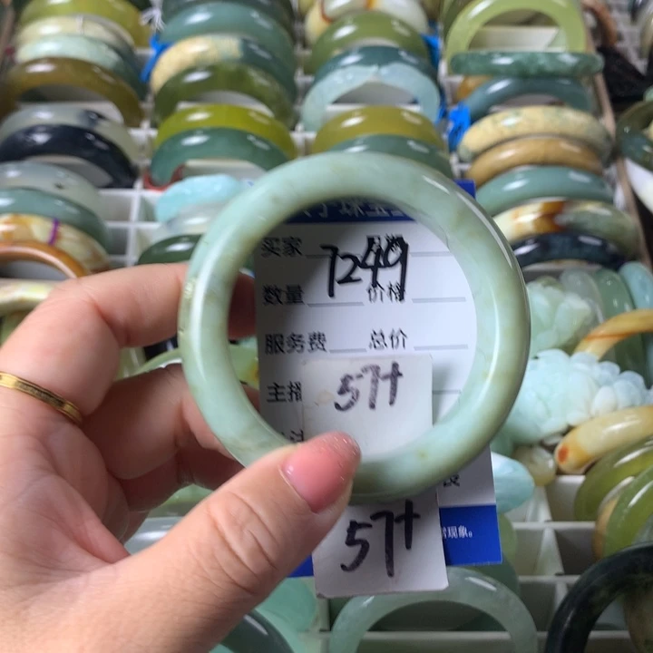 蛇纹石玉未镶嵌手镯7249