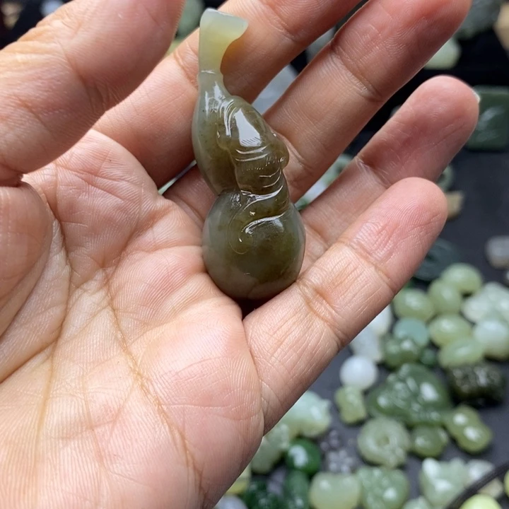 壮***朽和田玉未镶嵌颈饰