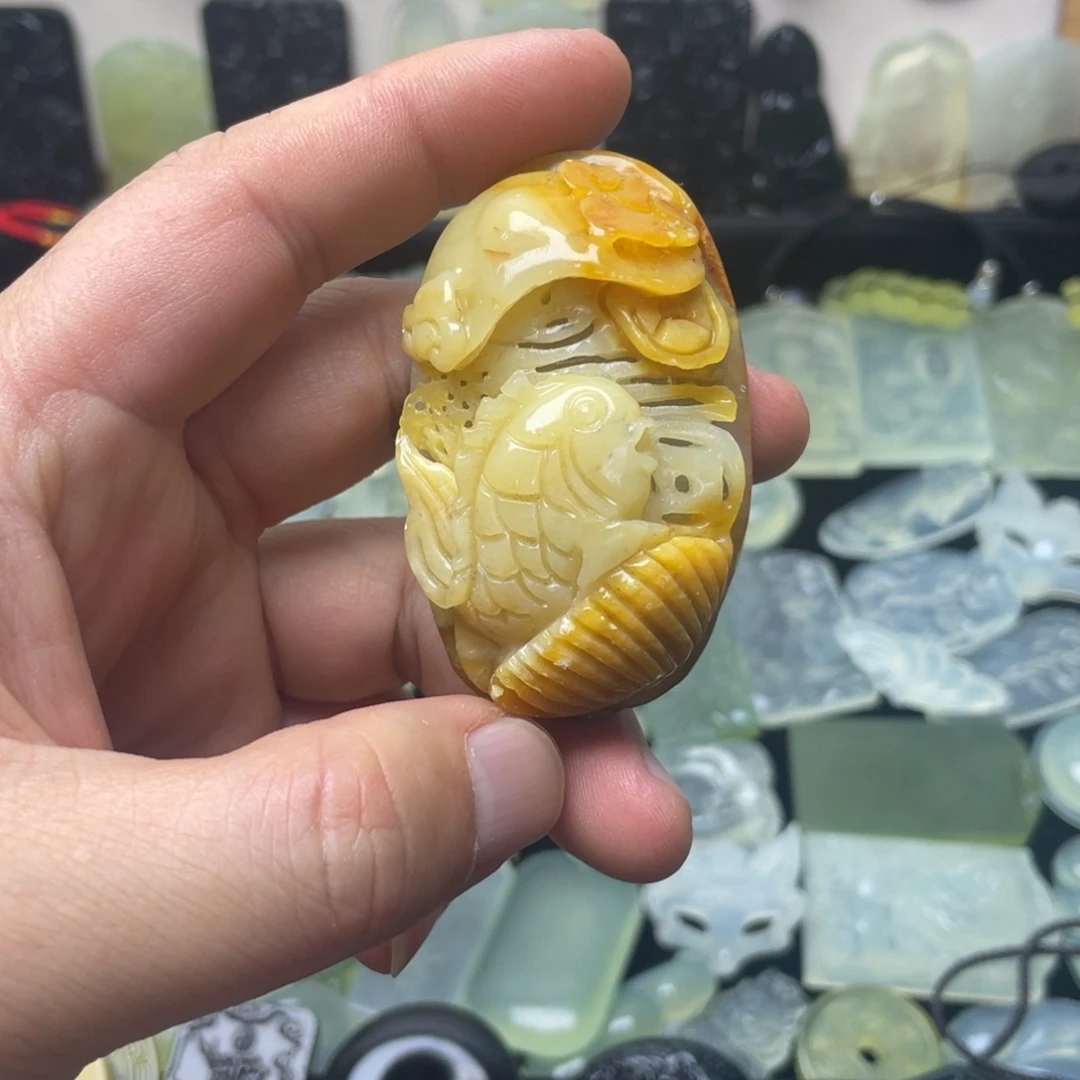 未镶嵌蛇纹石玉颈饰