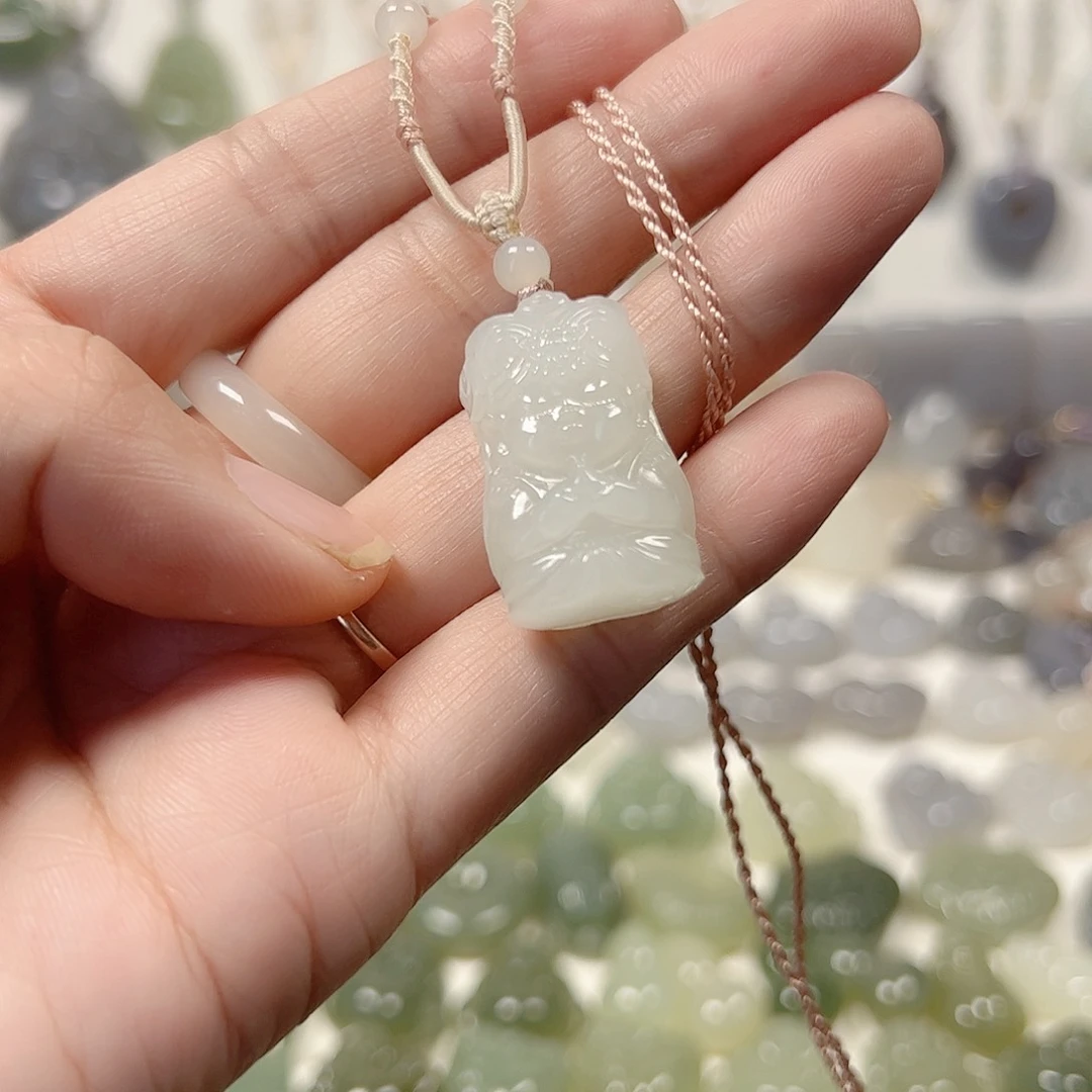 颈饰未镶嵌和田玉