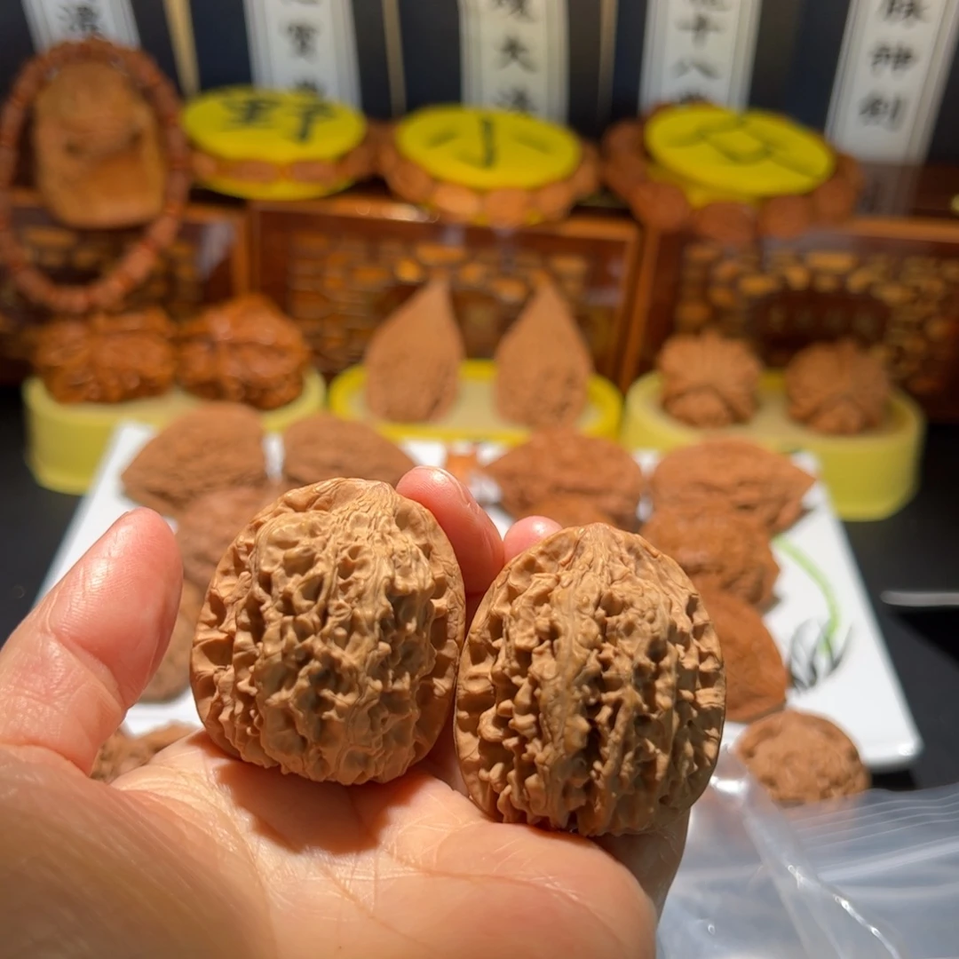 3***n文玩核桃把件秦霸