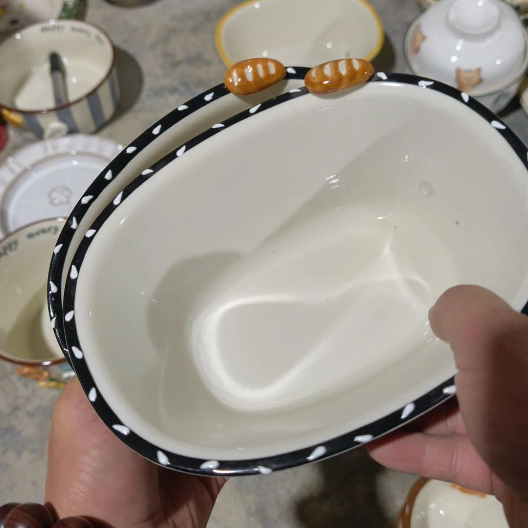 阳***g瓷瑕疵陶瓷介意不拍2个黒边浴缸