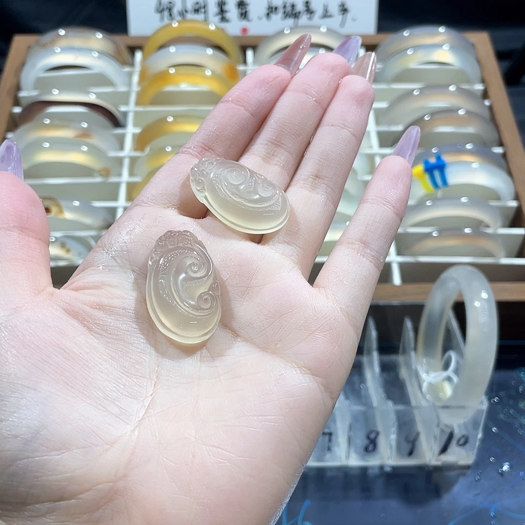 玛瑙/玉髓未镶嵌手镯