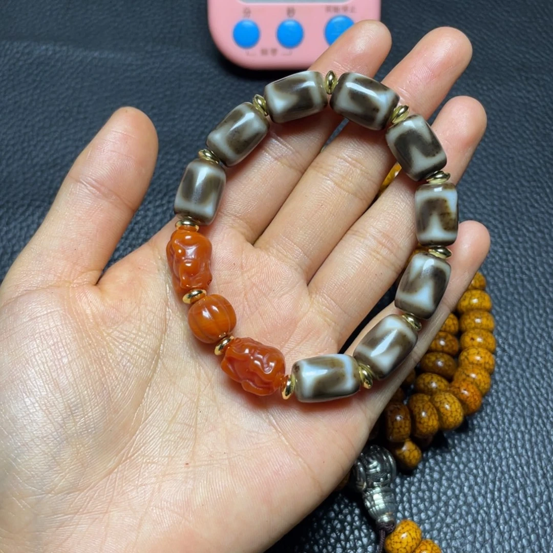 半***闲大叶紫檀（黑酸枝木类）