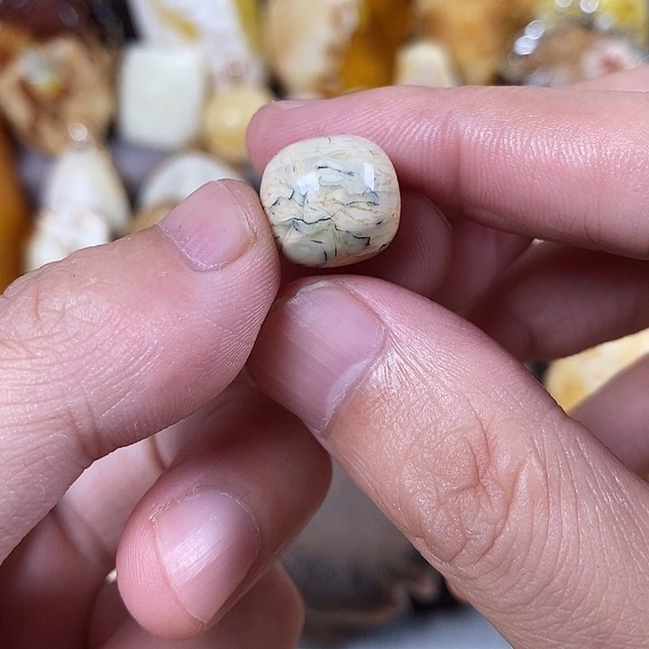 琥珀未镶嵌裸石我