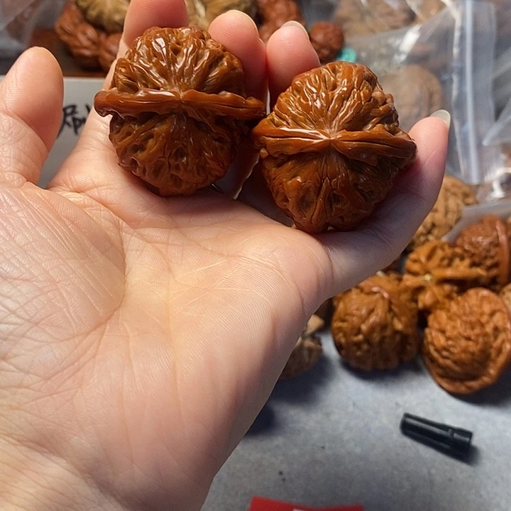 吊坠文玩核桃白狮