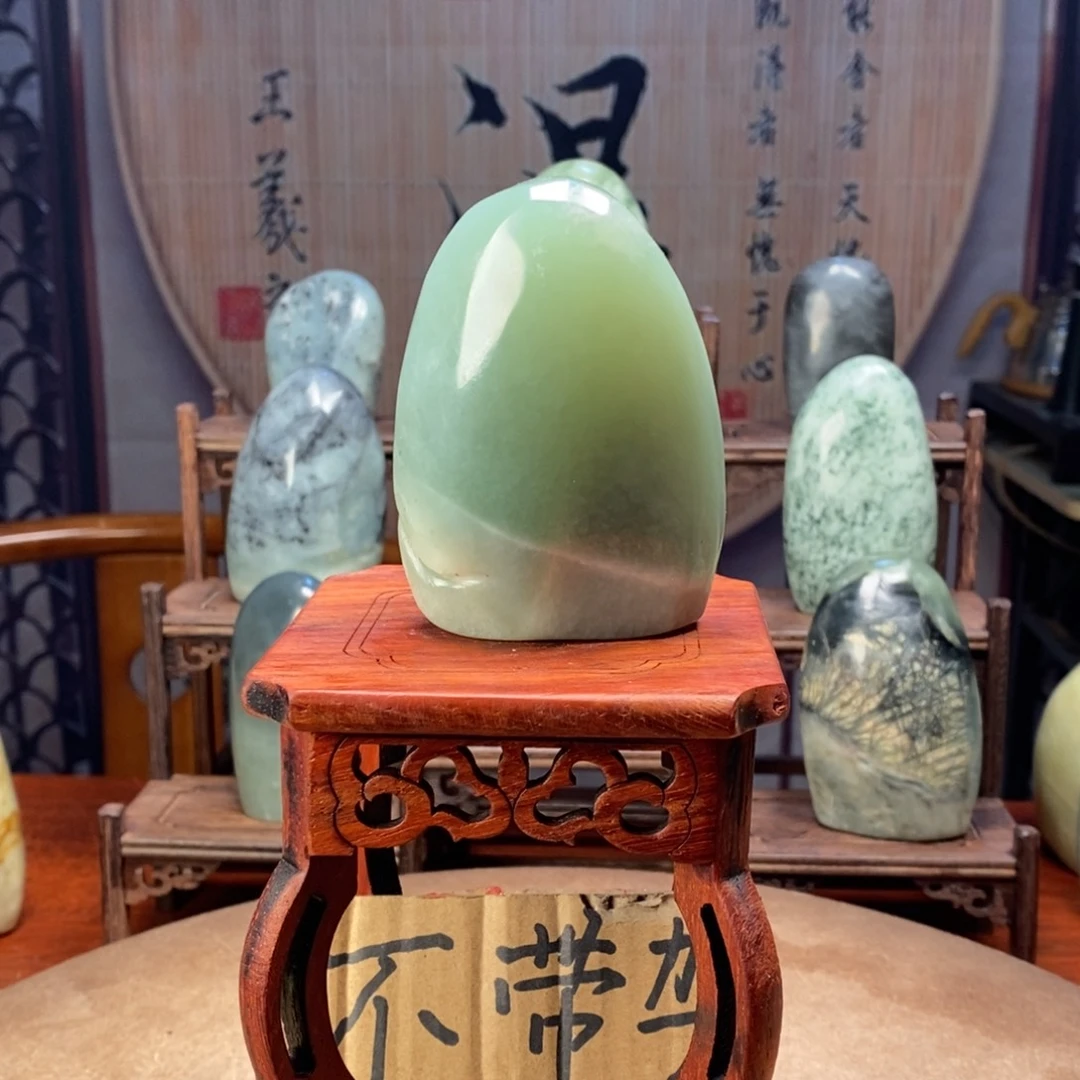 用***8岫玉未镶嵌珠宝奇石