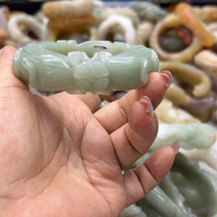 未镶嵌手镯(圆镯)木变石(鹰眼石)明***好