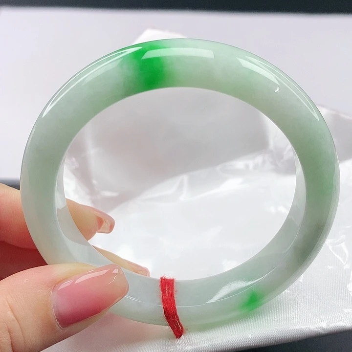 翡翠手镯未镶嵌翡翠627