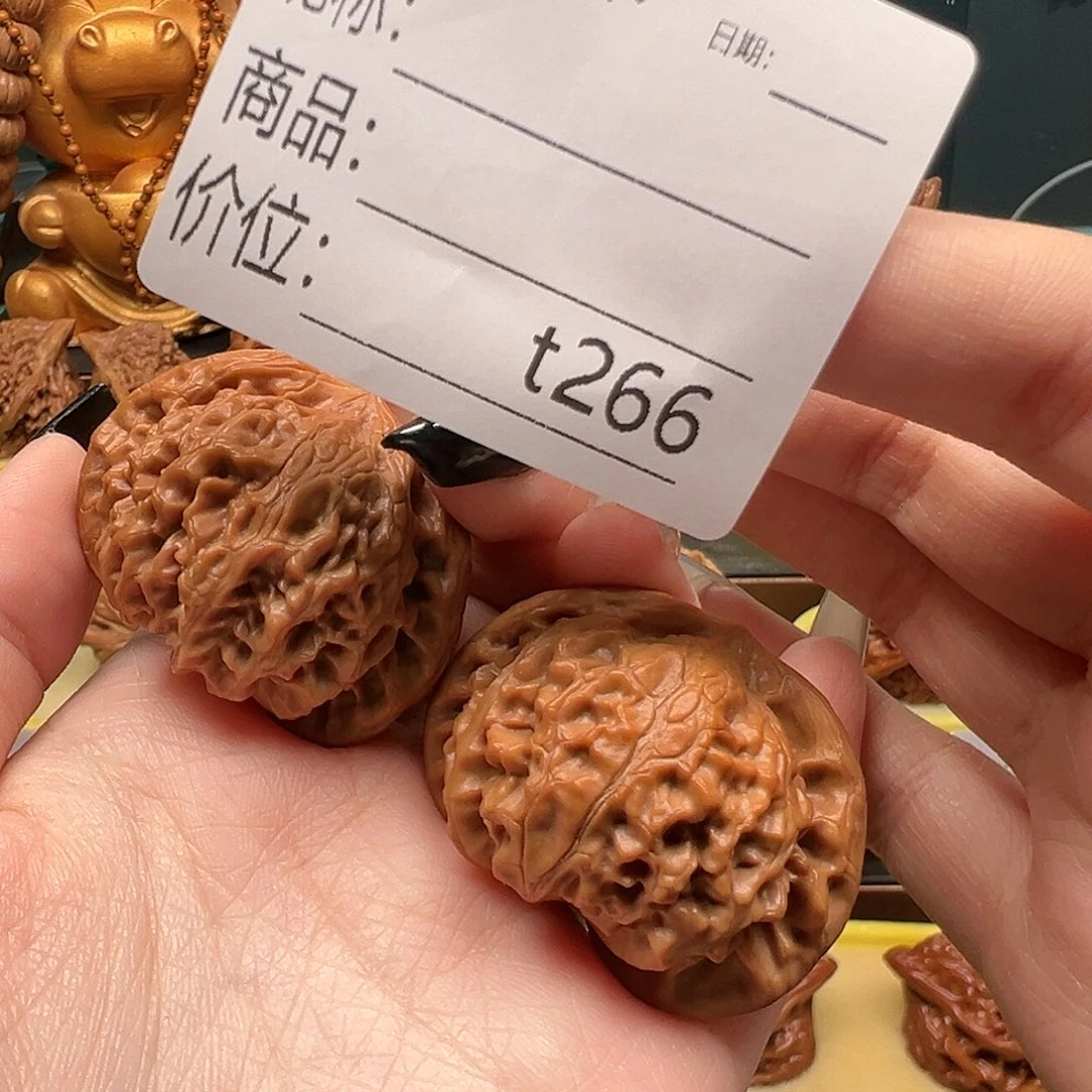 啊***祖文玩核桃手把件宫灯