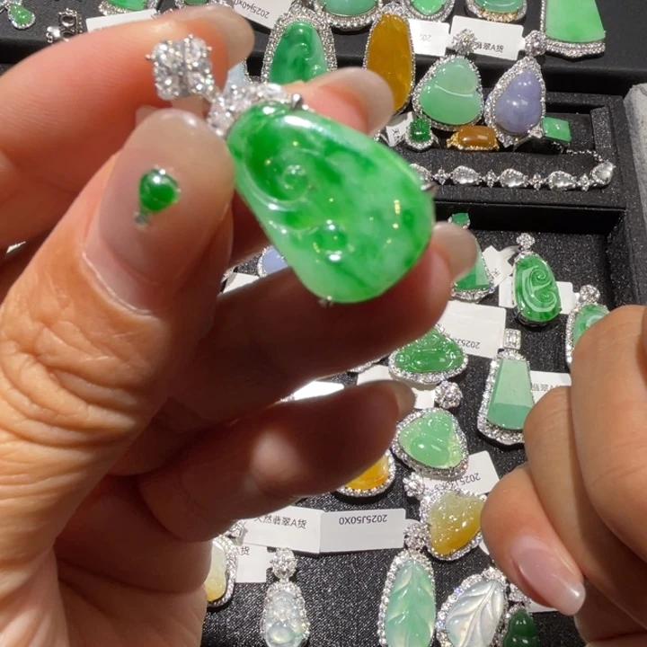 翡翠银S925镶嵌颈饰